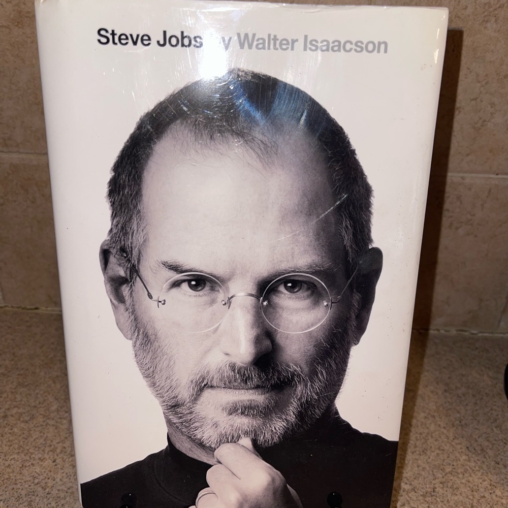 Steve Jobs by Walter Isaacson: 1st Edition Hardcover: Autobiography: Apple Inc.